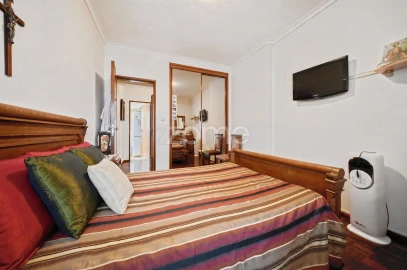 Apartamento T2 para Venda em Oeiras e São Julião da Barra, Paço de Arcos e Caxias