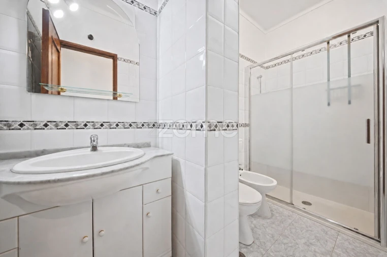 Apartamento T2 para Venda em Oeiras e São Julião da Barra, Paço de Arcos e Caxias Foto 15