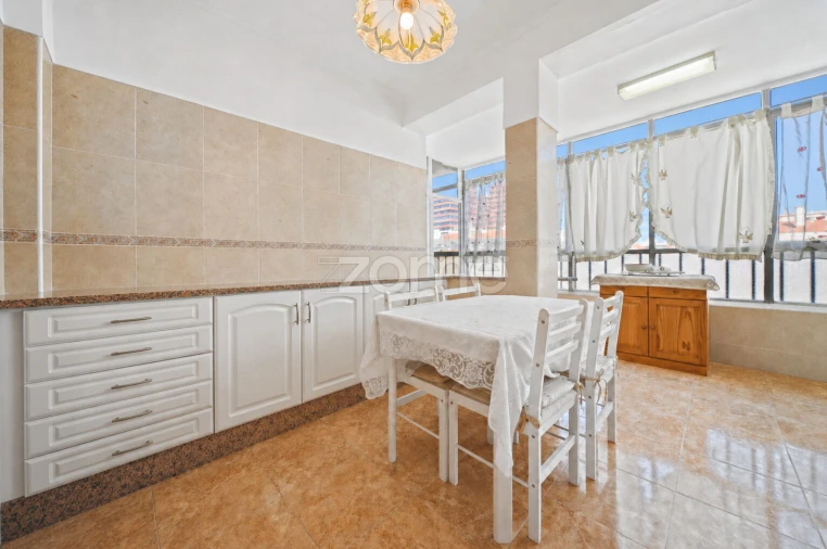 Apartamento T2 para Venda em Oeiras e São Julião da Barra, Paço de Arcos e Caxias Foto 6