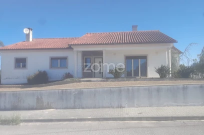 Moradia T3 para Venda em Meirinhas