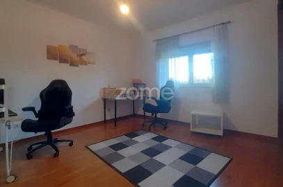 Moradia T3 para Venda em Meirinhas