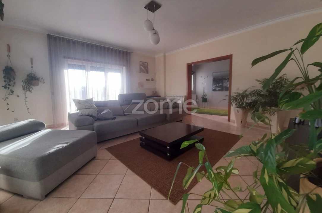 Moradia T3 para Venda em Meirinhas Foto 35