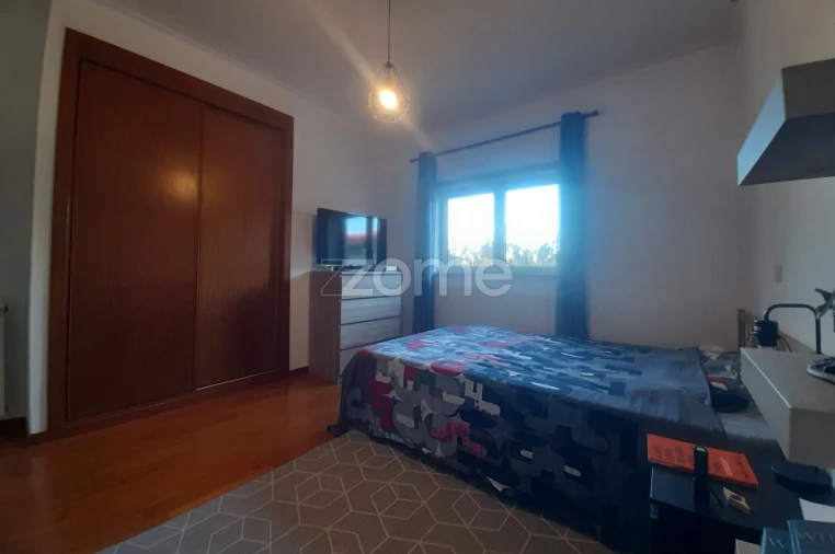 Moradia T3 para Venda em Meirinhas Foto 23