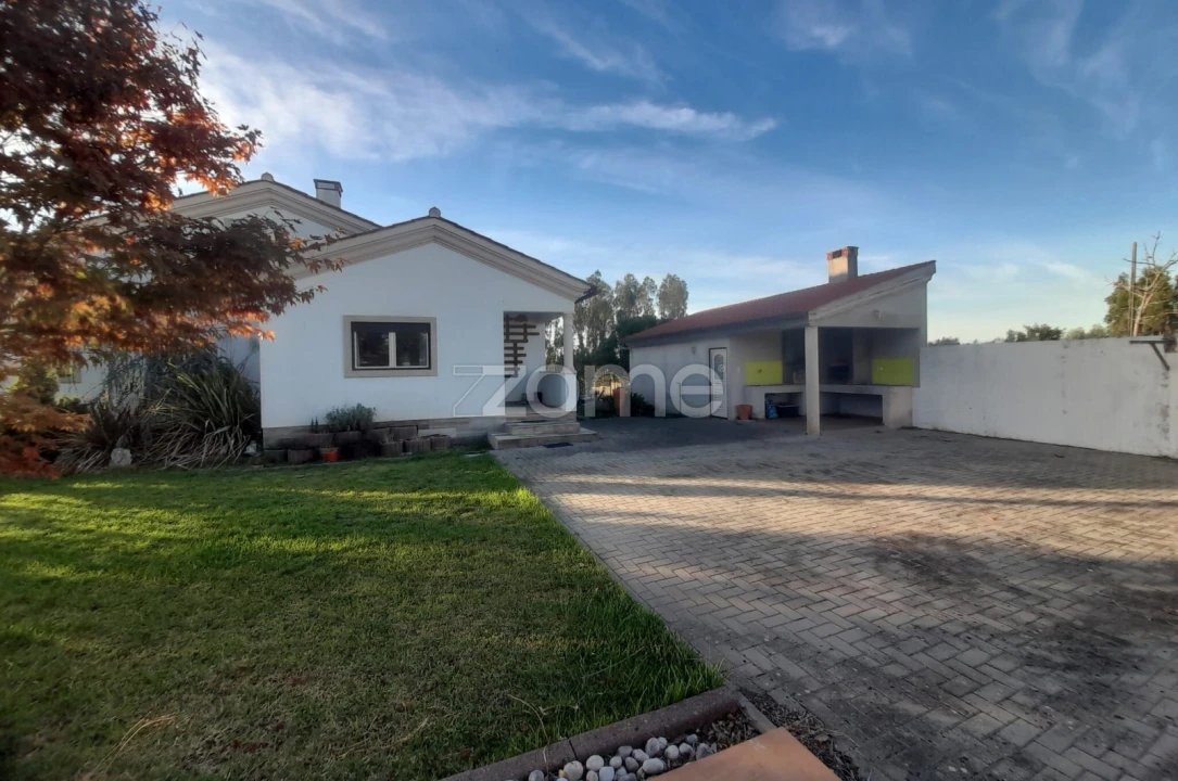 Moradia T3 para Venda em Meirinhas Foto 3