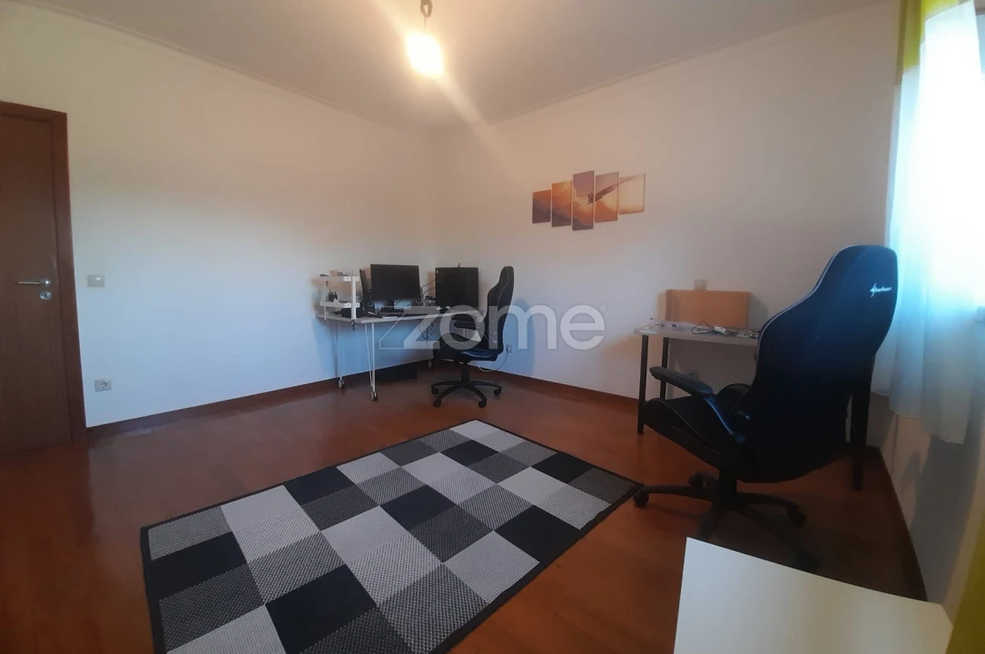 Moradia T3 para Venda em Meirinhas Foto 27