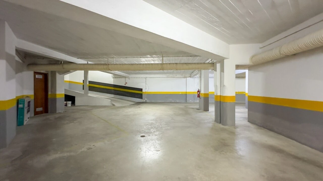 Garagem para Venda em Ericeira Foto 3