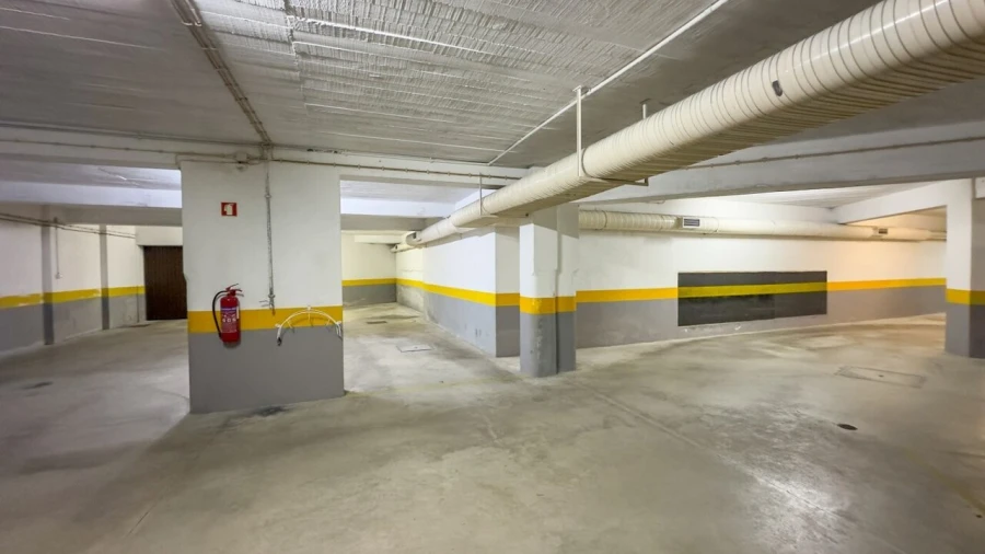 Garagem para Venda em Ericeira Foto 6