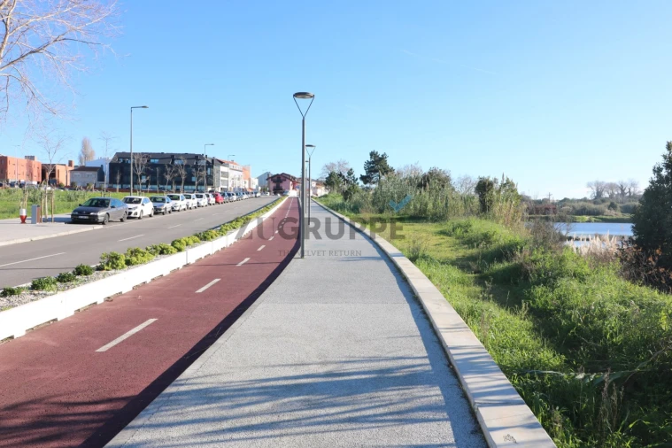 Moradia T2 para Arrendamento em Aradas Foto 16