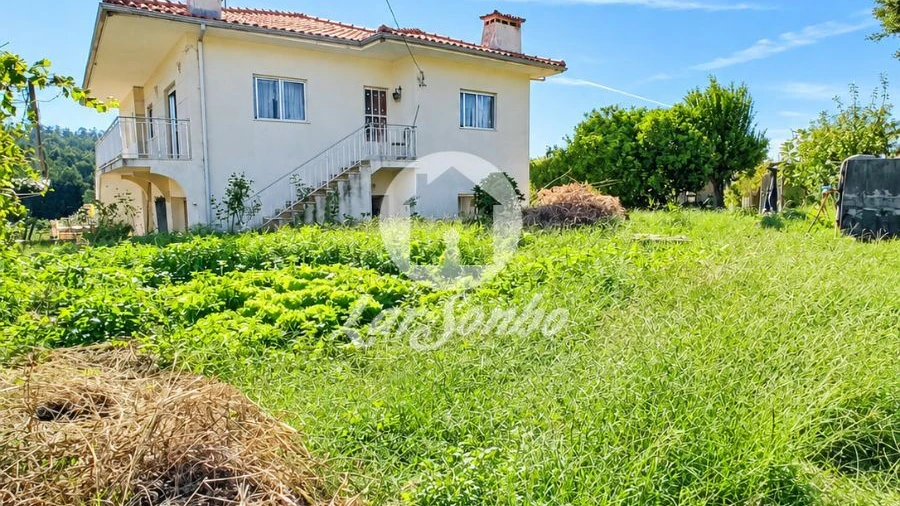 Moradia T6 para Venda em Arnoso (Santa Maria e Santa Eulália) e Sezures