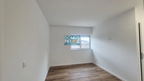 Apartamento T3 para Venda em Cabanelas