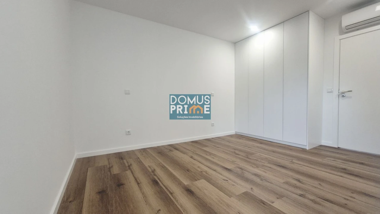Apartamento T3 para Venda em Cabanelas Foto 8