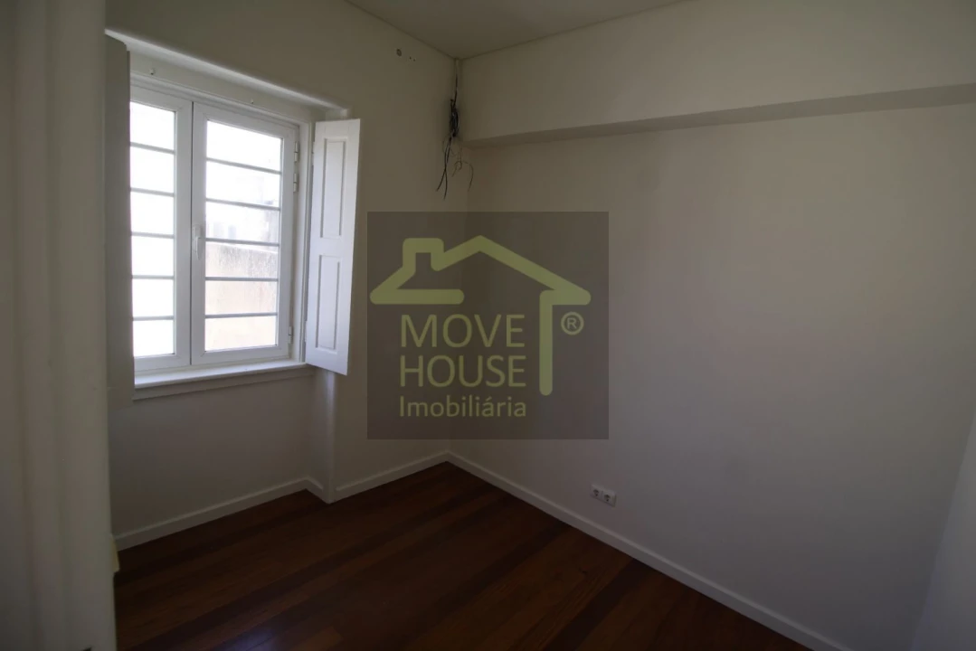 Loja para Arrendamento em Santa Maria e São Miguel, São Martinho, São Pedro Penaferrim Foto 10