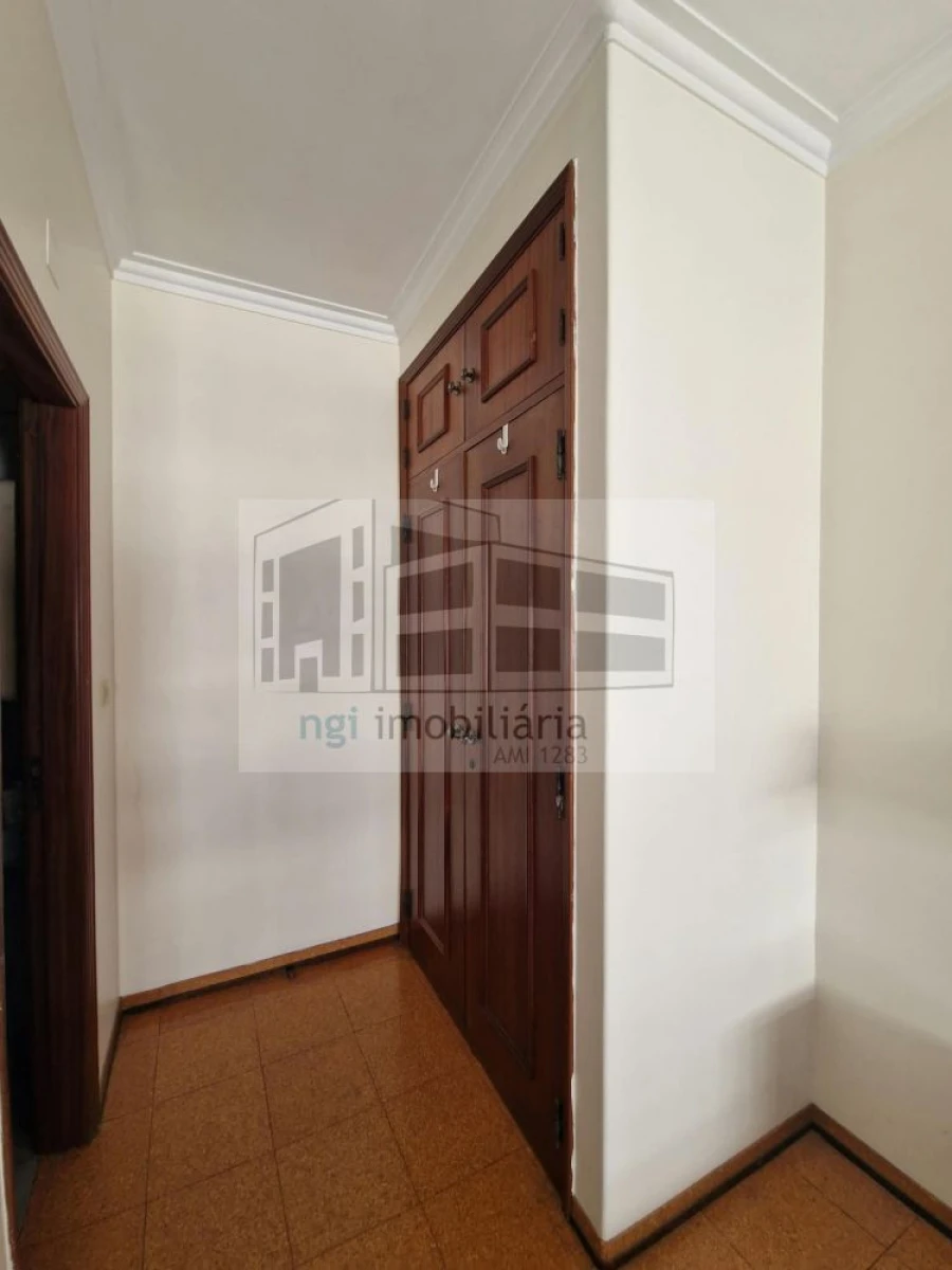 Apartamento T1 para Arrendamento em Benfica Foto 22