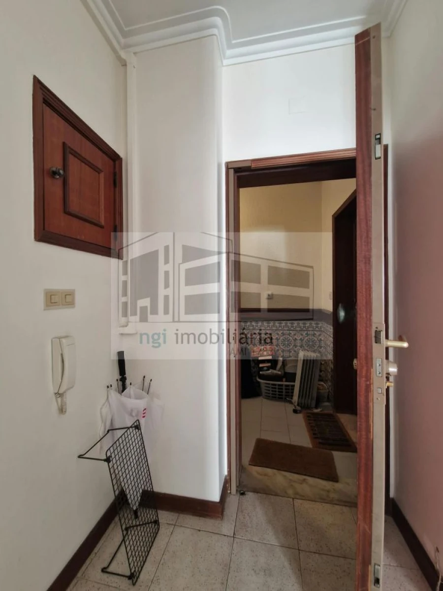 Apartamento T1 para Arrendamento em Benfica Foto 9