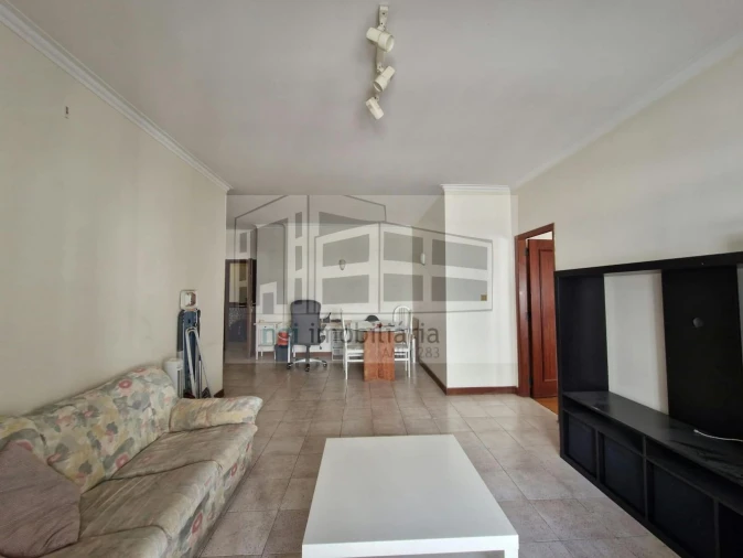 Apartamento T1 para Arrendamento em Benfica Foto 14