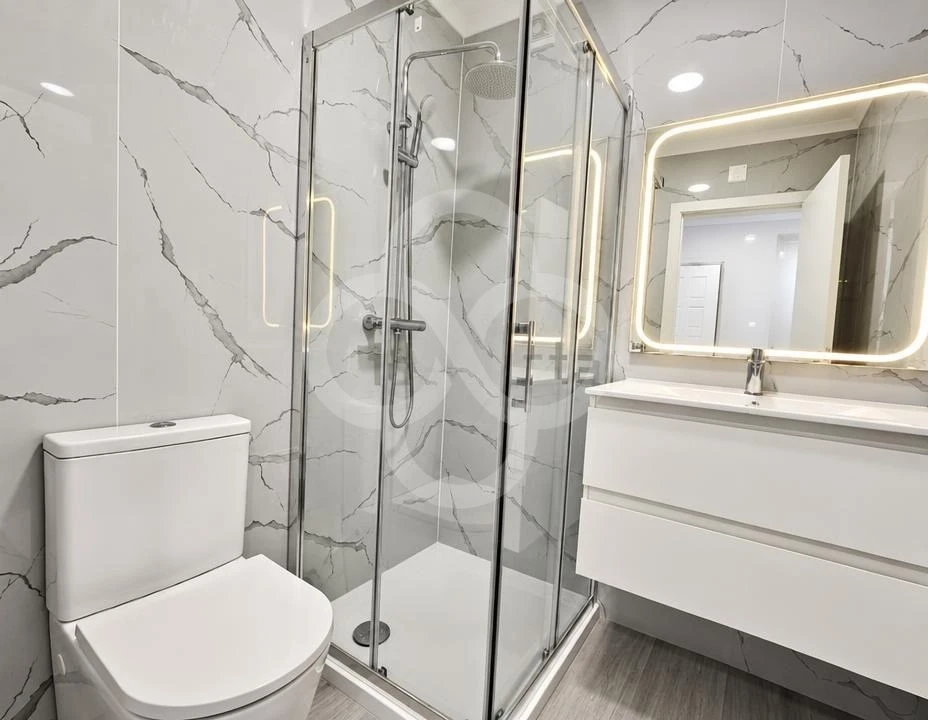 Apartamento T4 para Venda em Amora Foto 9