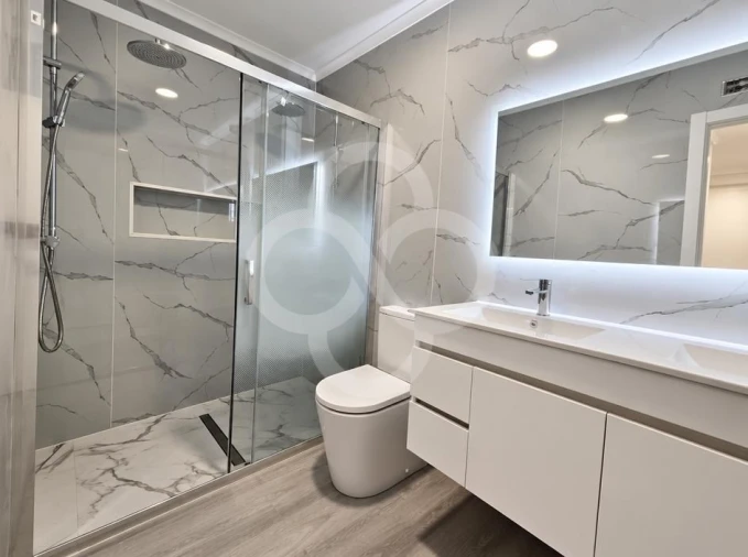 Apartamento T4 para Venda em Amora Foto 4