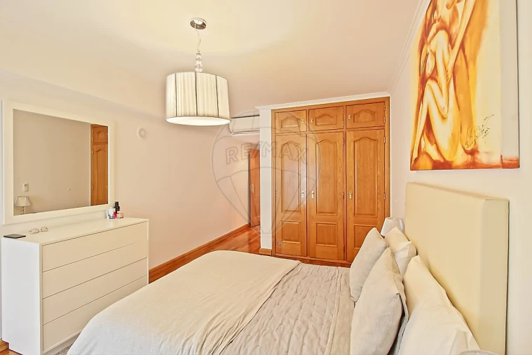Apartamento T3 para Arrendamento em São Domingos de Benfica Foto 14