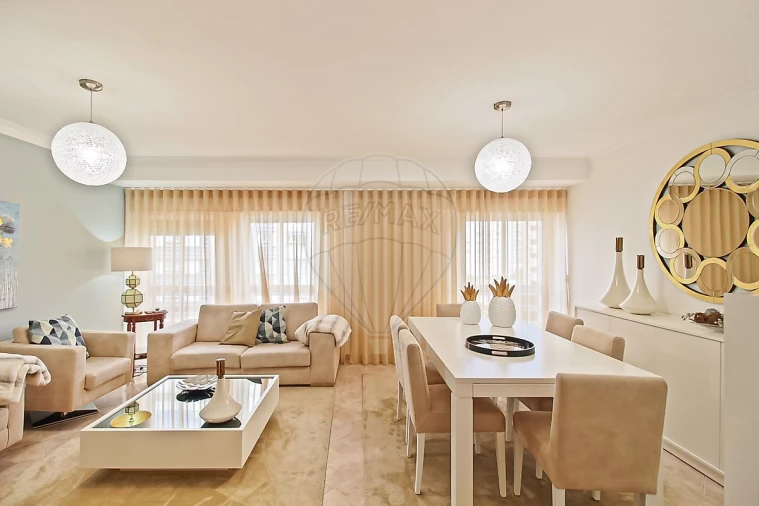 Apartamento T3 para Arrendamento em São Domingos de Benfica Foto 3