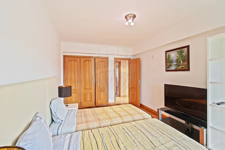 Apartamento T3 para Arrendamento em São Domingos de Benfica Foto 17