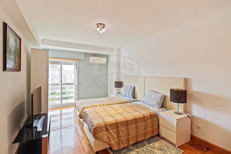 Apartamento T3 para Arrendamento em São Domingos de Benfica Foto 15