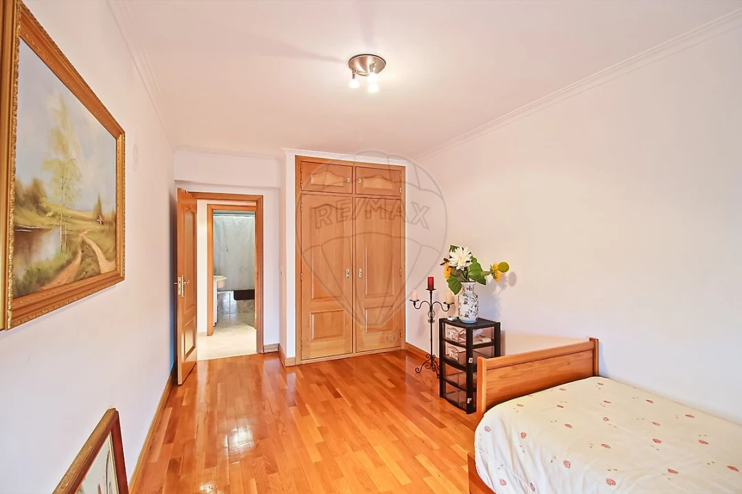Apartamento T3 para Arrendamento em São Domingos de Benfica Foto 20