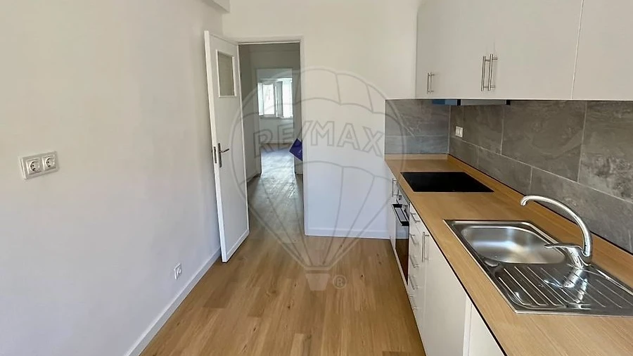 Apartamento T2 para Arrendamento em São Domingos de Benfica