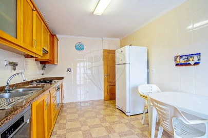 Moradia T4 para Arrendamento em Foz do Arelho