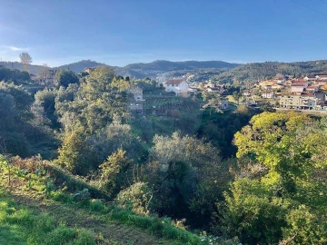 Terreno para Venda em Melres e Medas