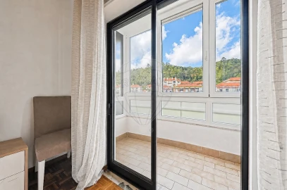 Apartamento T3 para Venda em Castanheira do Ribatejo e Cachoeiras