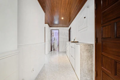 Apartamento T3 para Venda em Castanheira do Ribatejo e Cachoeiras