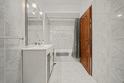 Apartamento T3 para Venda em Castanheira do Ribatejo e Cachoeiras
