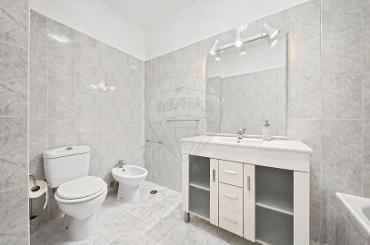 Apartamento T3 para Venda em Castanheira do Ribatejo e Cachoeiras