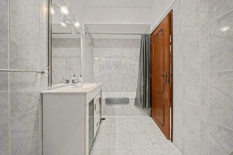 Apartamento T3 para Venda em Castanheira do Ribatejo e Cachoeiras Foto 17