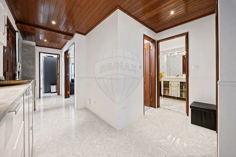 Apartamento T3 para Venda em Castanheira do Ribatejo e Cachoeiras Foto 16