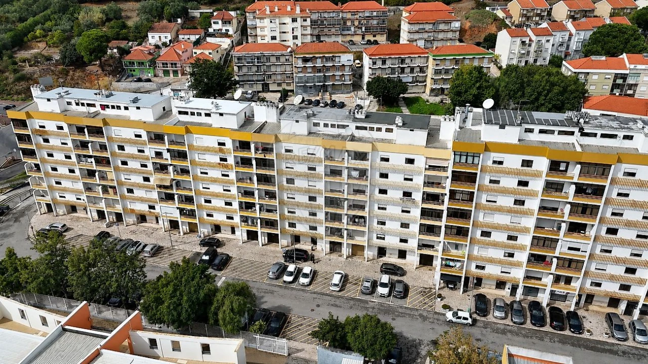 Apartamento T3 para Venda em Castanheira do Ribatejo e Cachoeiras Foto 32