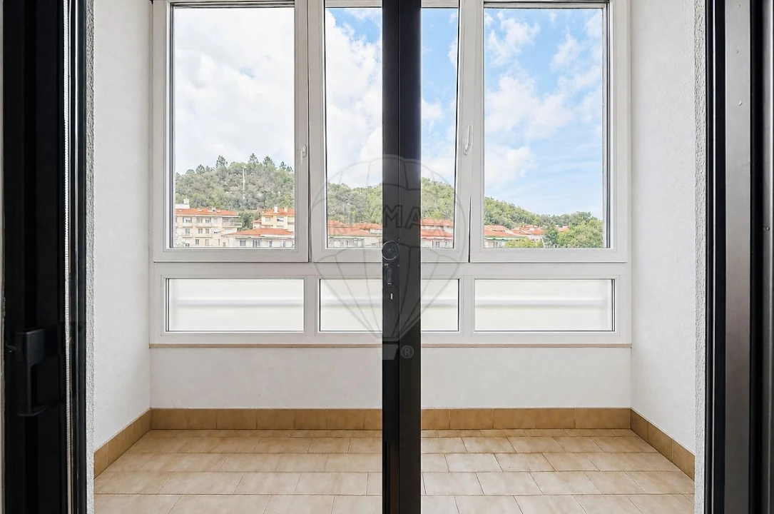 Apartamento T3 para Venda em Castanheira do Ribatejo e Cachoeiras Foto 29