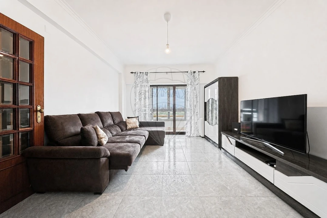 Apartamento T3 para Venda em Castanheira do Ribatejo e Cachoeiras Foto 1