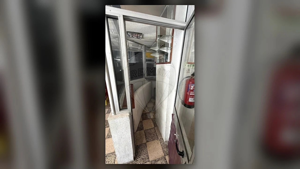 Loja para Arrendamento em Agualva e Mira-Sintra Foto 6