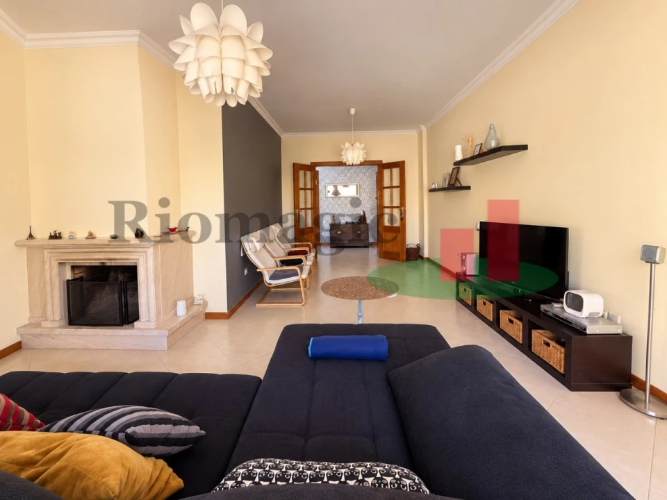 Apartamento T3 para Venda em Rio Maior Foto 1