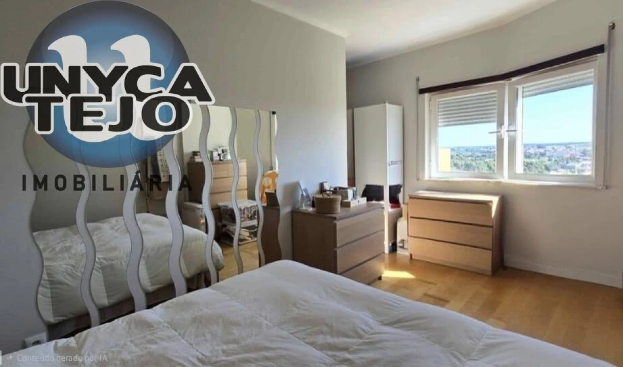 Apartamento T1 para Venda em Corroios Foto 11