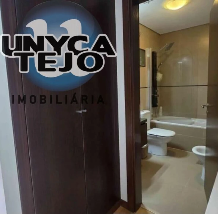 Apartamento T1 para Venda em Corroios Foto 13