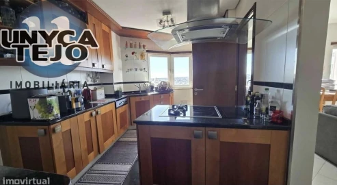 Apartamento T1 para Venda em Corroios