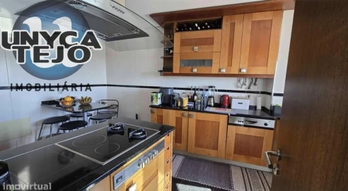 Apartamento T1 para Venda em Corroios