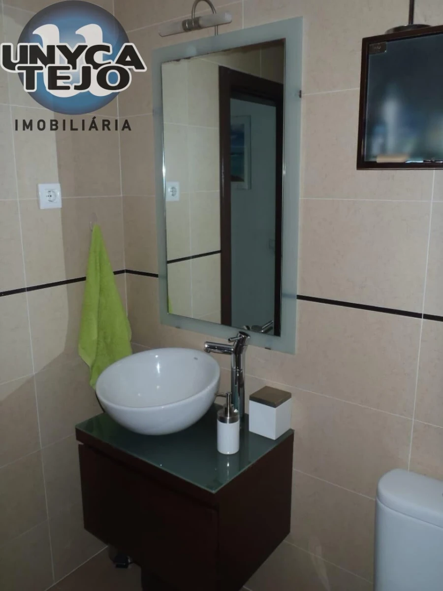 Apartamento T1 para Venda em Corroios Foto 12