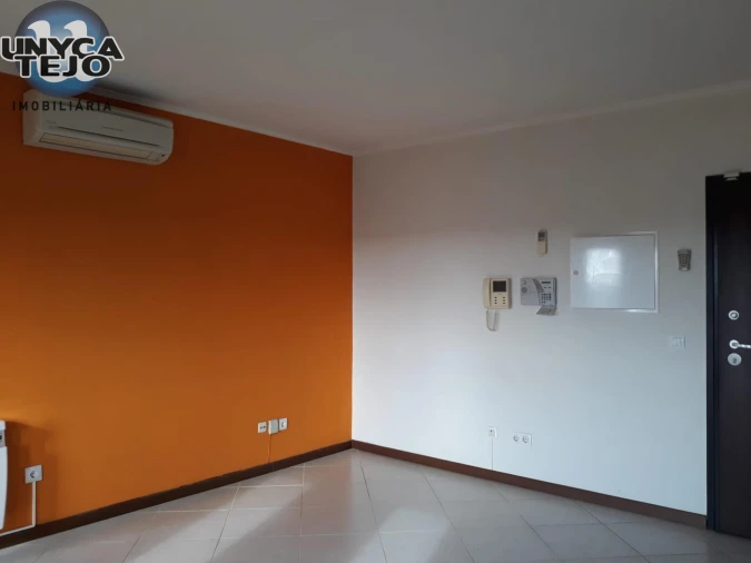 Apartamento T1 para Venda em Corroios Foto 15