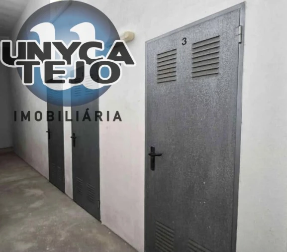 Apartamento T1 para Venda em Corroios Foto 17