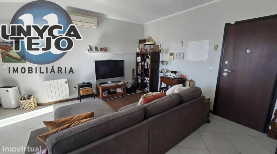 Apartamento T1 para Venda em Corroios Foto 6