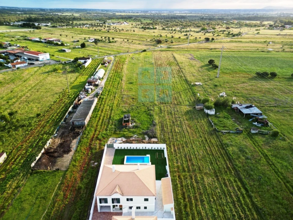 Moradia T5 para Venda em Alpiarça Foto 53