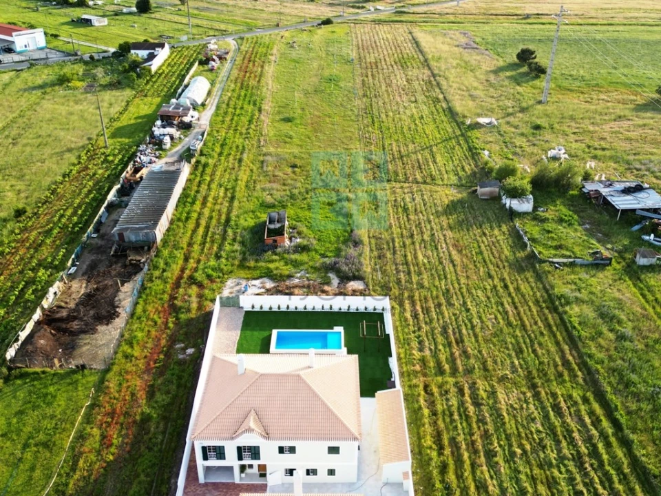 Moradia T5 para Venda em Alpiarça Foto 54